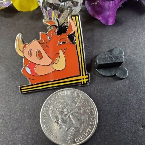 Disney Lion King Trading Pin Pumbaa Warthog Badge Brooch Lapel Pin Accessories - Picture 2 of 5